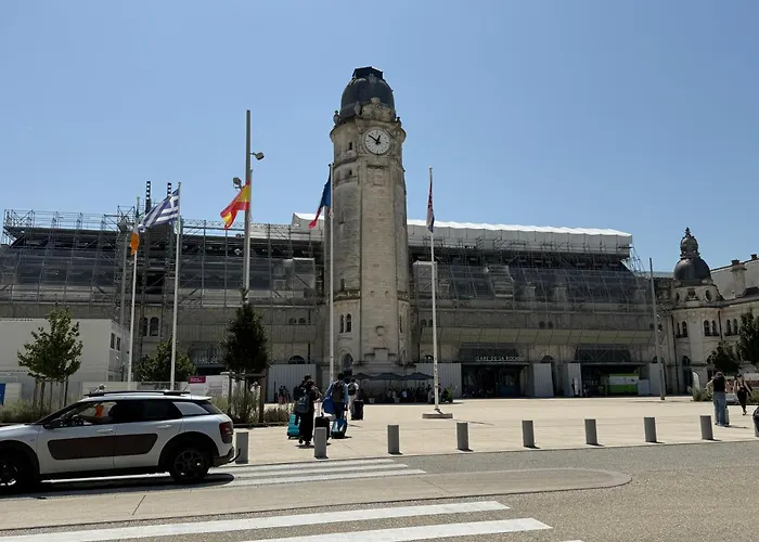 Cozy Face A La Gare, Centre Ville, Wifi